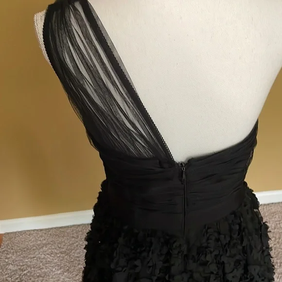 Adrianna Papell - One shoulder evening dress - Picture 8 of 10